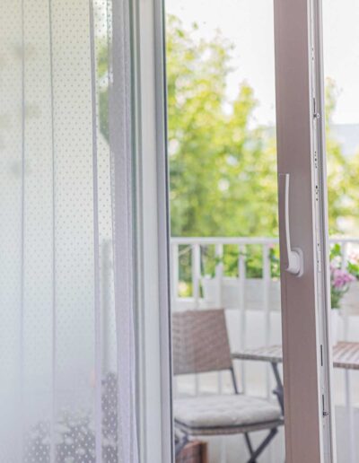 Referencia képek - bejárati ajtó, ablak | Jola