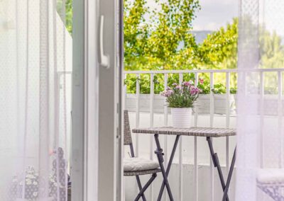 Referencia képek - bejárati ajtó, ablak | Jola