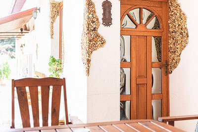 Fa ajtók Fa bejárati ajtók